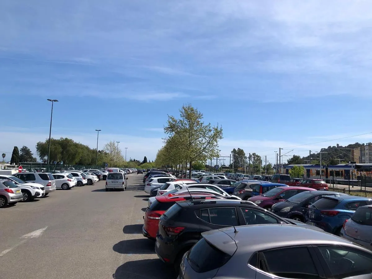 A La Gare ! T2 Hyeres Apartment
